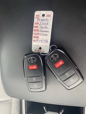 Used 2025 Toyota Tacoma SR5 image 42