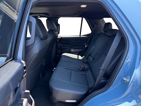 Used 2025 Toyota 4Runner TRD Off-Road image 16