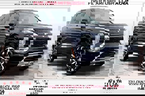 New 2025 Mitsubishi Outlander SE image 1
