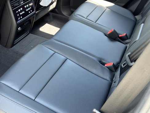 New 2025 Porsche Cayenne image 18