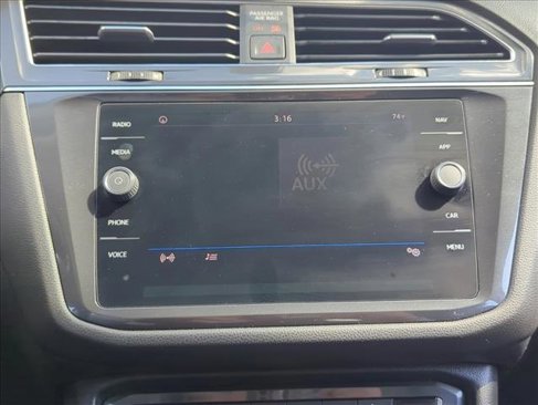 Used 2019 Volkswagen Tiguan SE image 20
