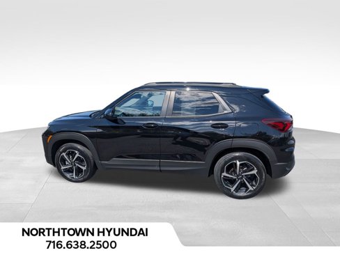Used 2023 Chevrolet TrailBlazer RS w/ Sun and Liftgate Package image 12