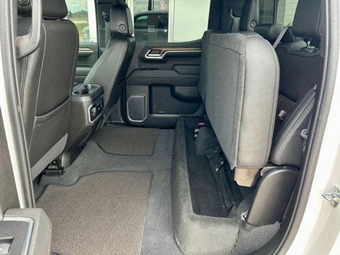 Used 2022 Chevrolet Silverado 1500 High Country w/ Technology Package image 20