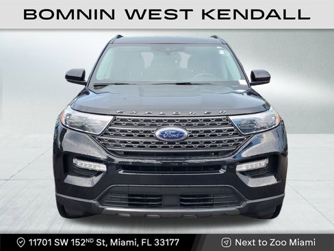 Used 2022 Ford Explorer XLT w/ Equipment Group 202A image 2
