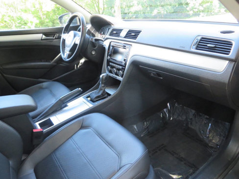 Used 2012 Volkswagen Passat 2.5 SE image 15