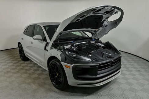 New 2026 Porsche Macan GTS image 33