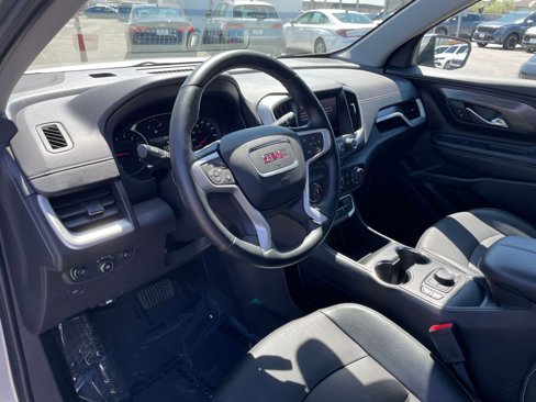 Used 2024 GMC Terrain SLT image 32