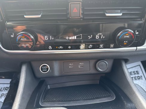 Certified 2021 Nissan Rogue SV w/ Premium Package image 31