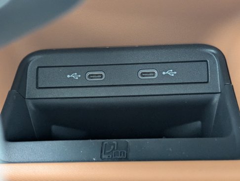 New 2025 Volkswagen ID. Buzz 1st Edition image 22