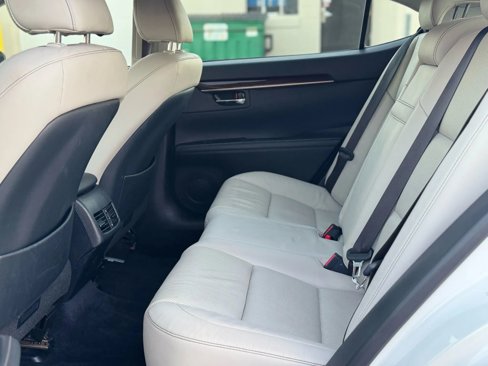 Used 2015 Lexus ES 350 image 22