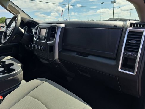Used 2024 RAM 1500 Classic SLT image 26