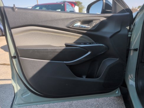 New 2025 Chevrolet Trax ACTIV w/ Driver Confidence Package image 23