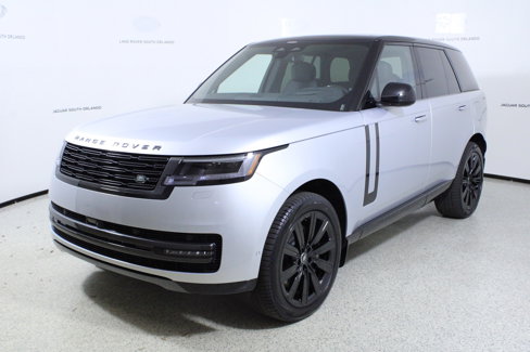 New 2025 Land Rover Range Rover SE image 4