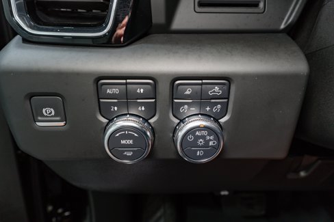 Used 2024 GMC Sierra 2500 Denali image 32