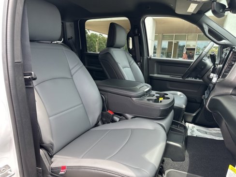 New 2025 RAM 2500 Tradesman image 40