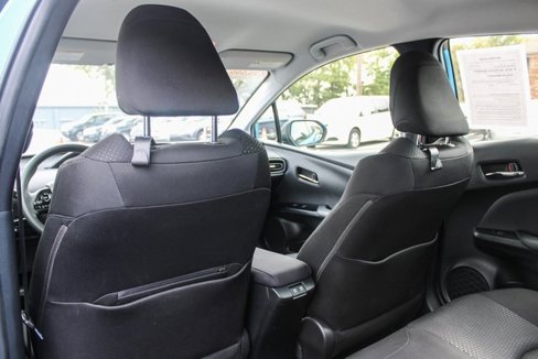 Used 2022 Toyota Prius LE image 38
