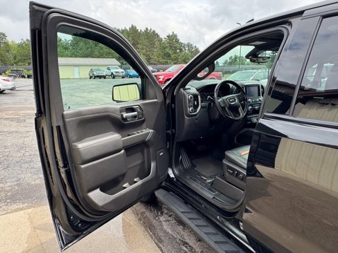 Used 2022 GMC Sierra 1500 AT4 w/ AT4 Premium Package image 9