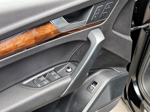 Used 2018 Audi Q5 2.0T Premium Plus w/ Premium Plus Package image 27