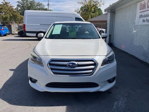 Used 2017 Subaru Legacy 2.5i Limited image 3