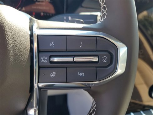 New 2026 GMC Acadia Denali w/ Super Cruise Package image 13