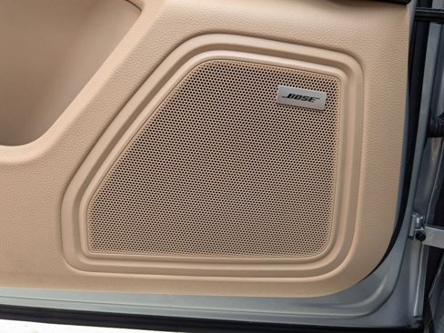 Certified 2025 Porsche Macan image 14