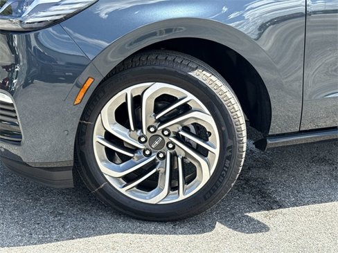 New 2025 Lincoln Navigator Reserve image 33