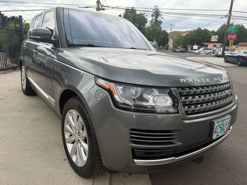 Used 2017 Land Rover Range Rover image 2
