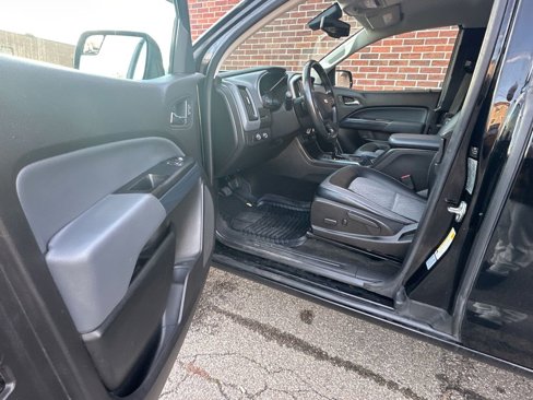 Used 2017 Chevrolet Colorado Z71 image 10