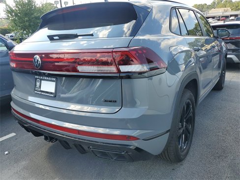 New 2026 Volkswagen Atlas Cross Sport SEL R-Line image 4