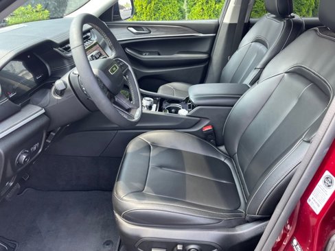 Used 2023 Jeep Grand Cherokee Limited image 9