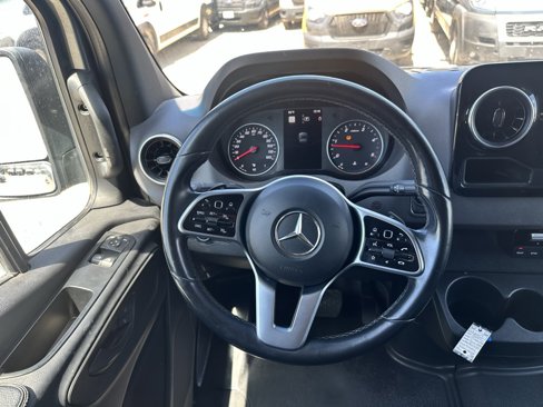 Used 2022 Mercedes-Benz Sprinter 2500 image 20