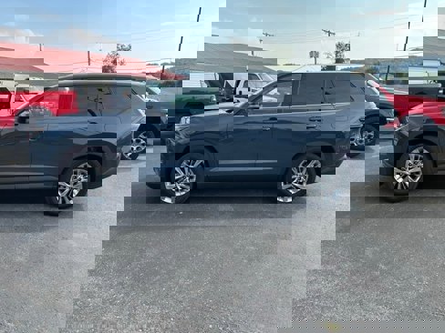Used 2025 Toyota Grand Highlander AWD image 3