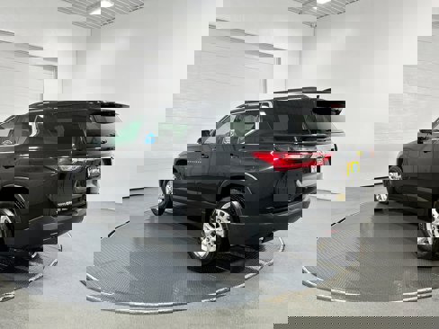Used 2021 Chevrolet Traverse LT image 23