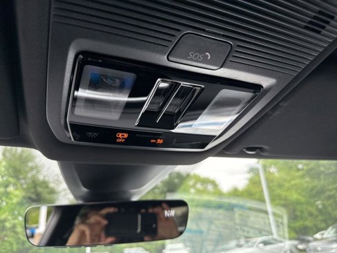New 2025 Volkswagen Atlas Cross Sport SEL Premium R-Line image 18