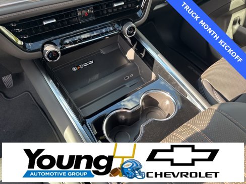 New 2026 Chevrolet Suburban High Country image 24