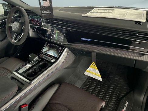 New 2025 Audi RS Q8 performance image 31