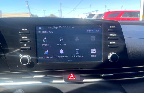 Used 2021 Hyundai Elantra SEL w/ Convenience + Premium Package image 19