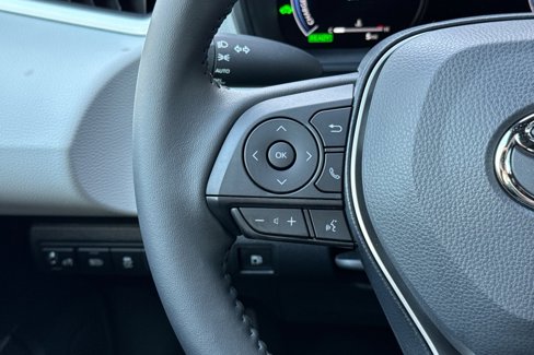 New 2026 Toyota Corolla SE image 26