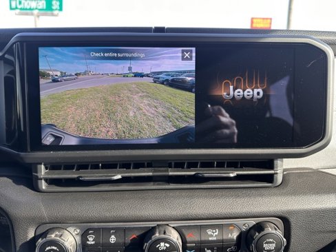 New 2025 Jeep Gladiator Sport image 24