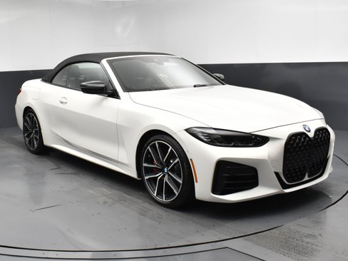 Used 2024 BMW M440i Convertible w/ Premium Package image 2