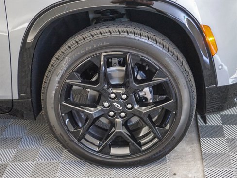 New 2026 Chevrolet Traverse RS w/ LPO, Floor Liner Package image 11
