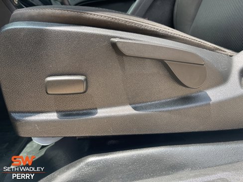 Used 2021 Chevrolet Colorado LT w/ Fleet Safety Package image 18