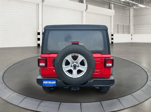 Used 2018 Jeep Wrangler Unlimited Sport S image 3