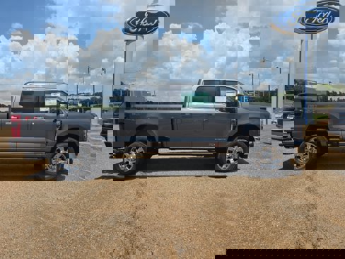 New 2025 Ford F250 Lariat w/ Lariat Ultimate Package image 6