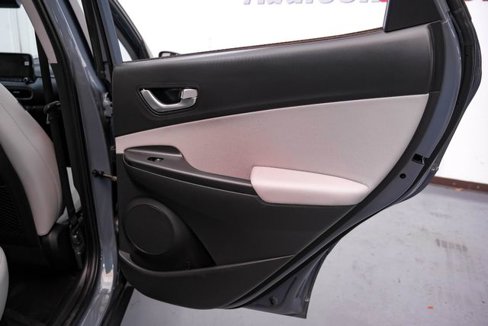 Used 2022 Hyundai Kona Limited image 39