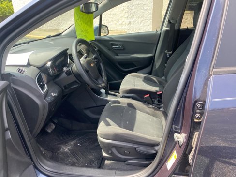 Used 2019 Chevrolet Trax LS w/ Tint and Cruise Package image 9