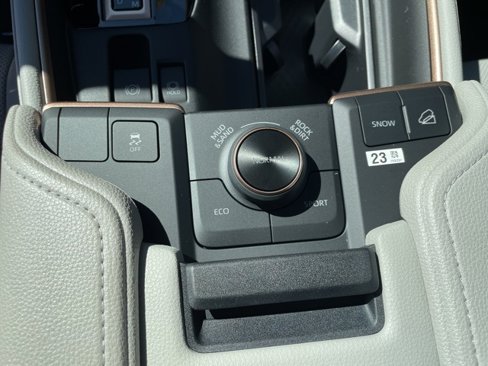 New 2026 Toyota Grand Highlander AWD Hybrid image 25