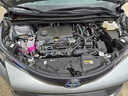 Certified 2025 Toyota Sienna LE image 33
