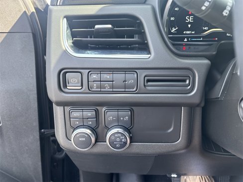 Used 2022 GMC Yukon AT4 image 21