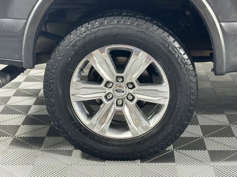 Used 2015 Ford F150 Platinum w/ Equipment Group 701A Luxury image 15